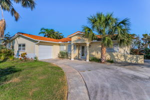 Front Exterior7