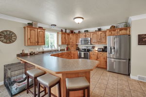  795 Creek View Dr, Layton, UT 84041, US Photo 5