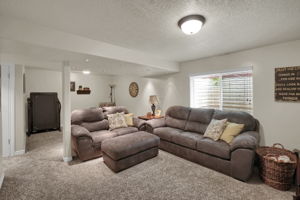  795 Creek View Dr, Layton, UT 84041, US Photo 16