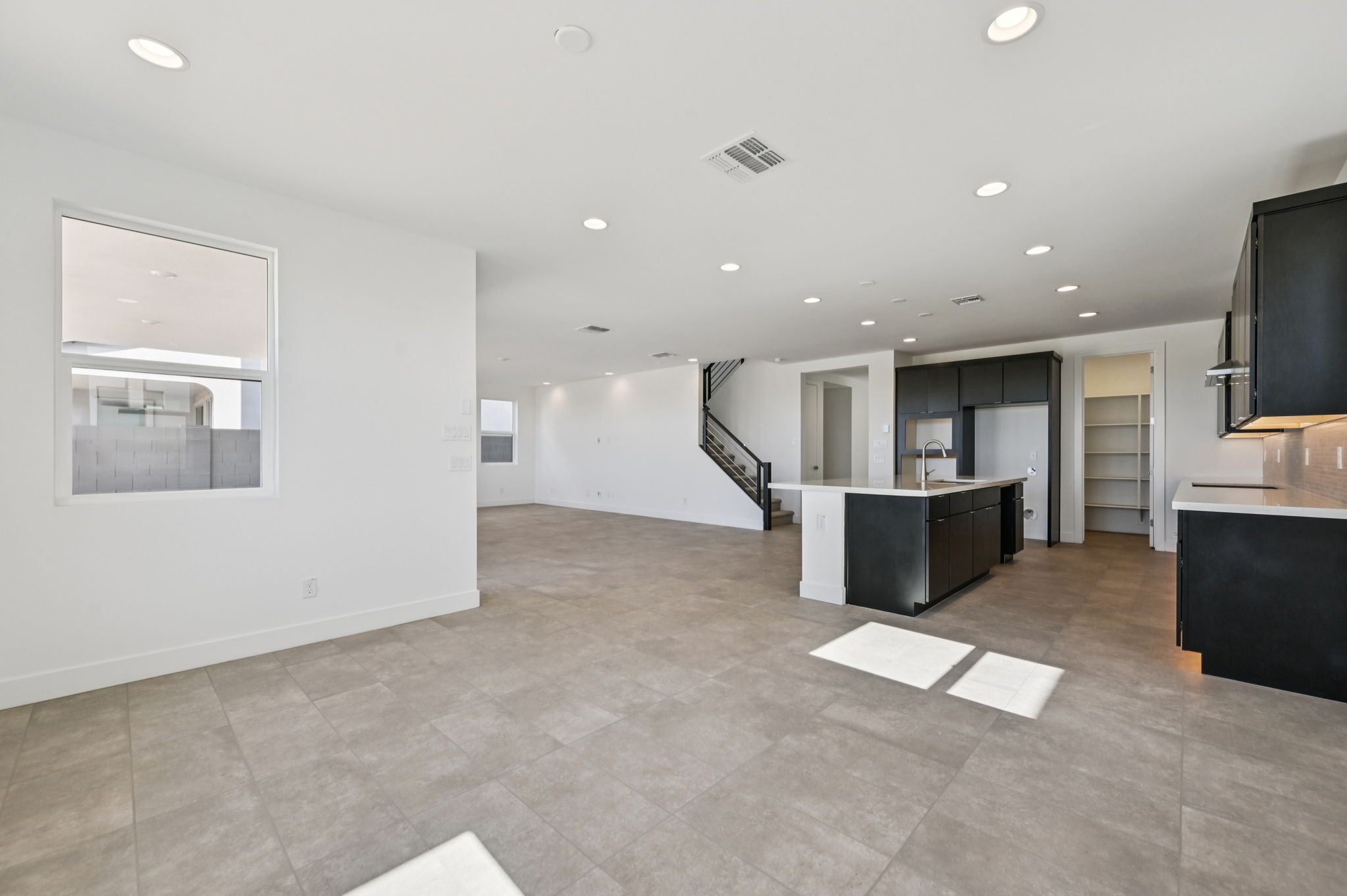 7950 W Griswold-012