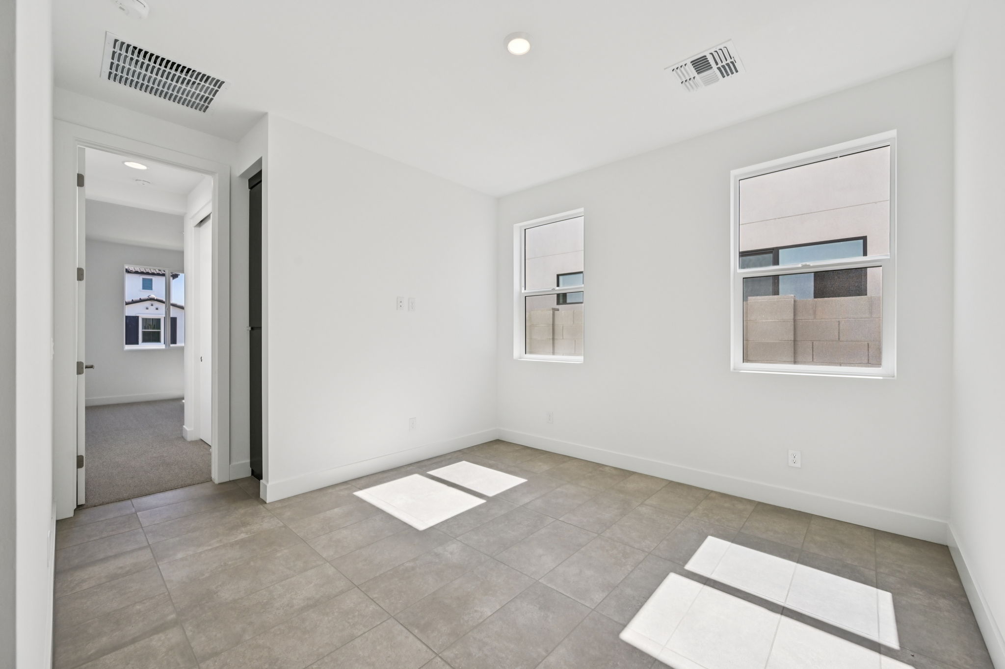 7950 W Griswold-020