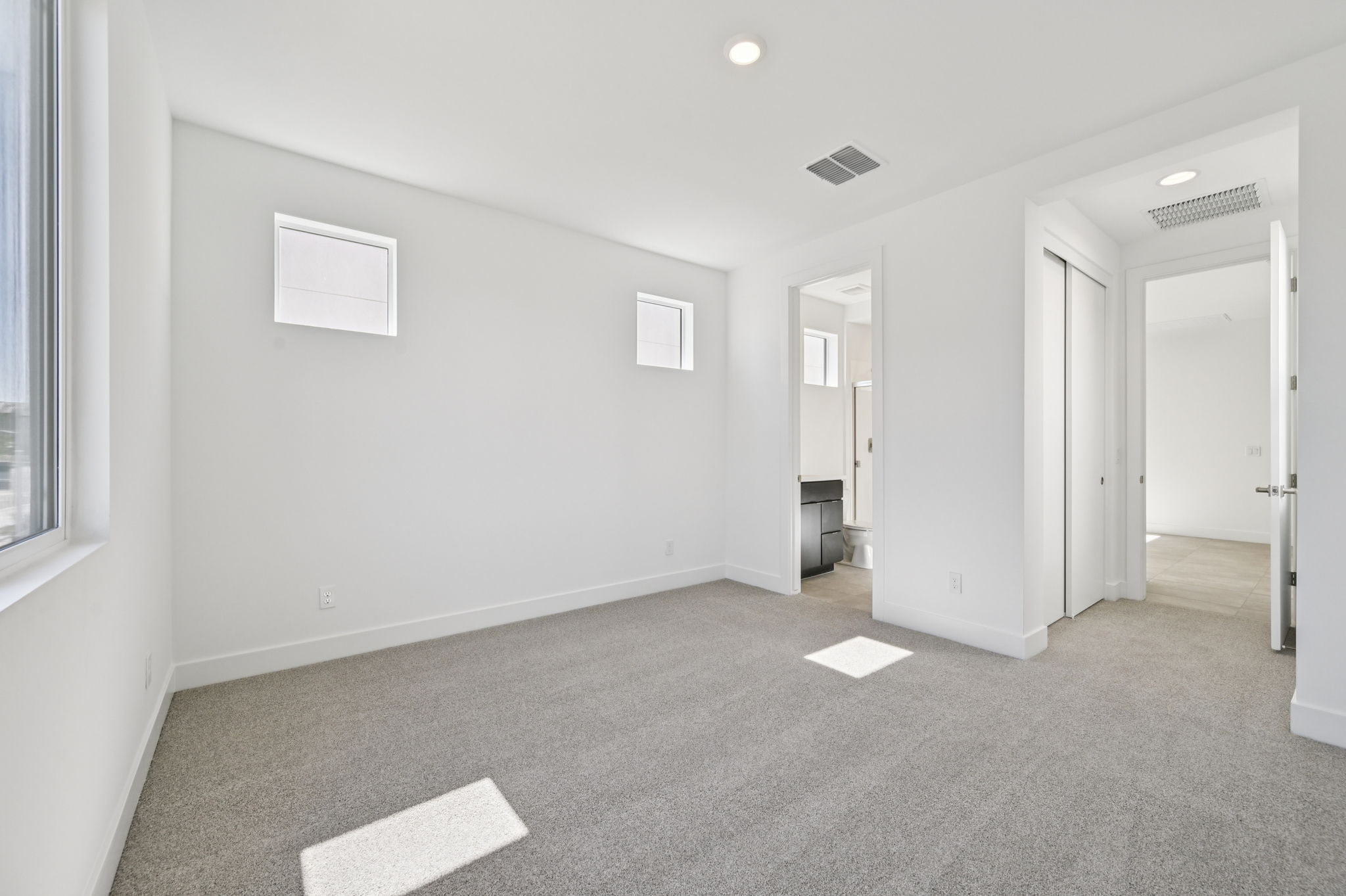 7950 W Griswold-023