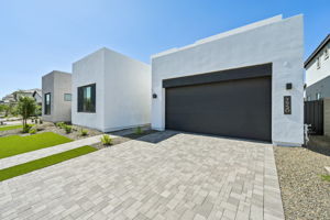 7950 W Griswold-003
