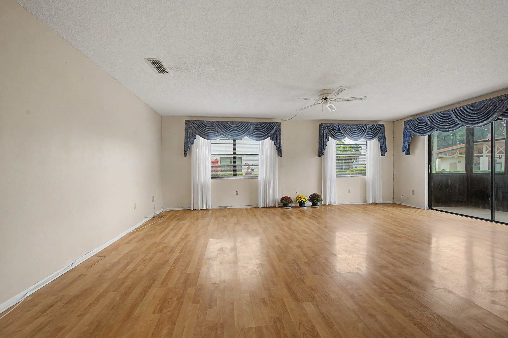 Living Room2