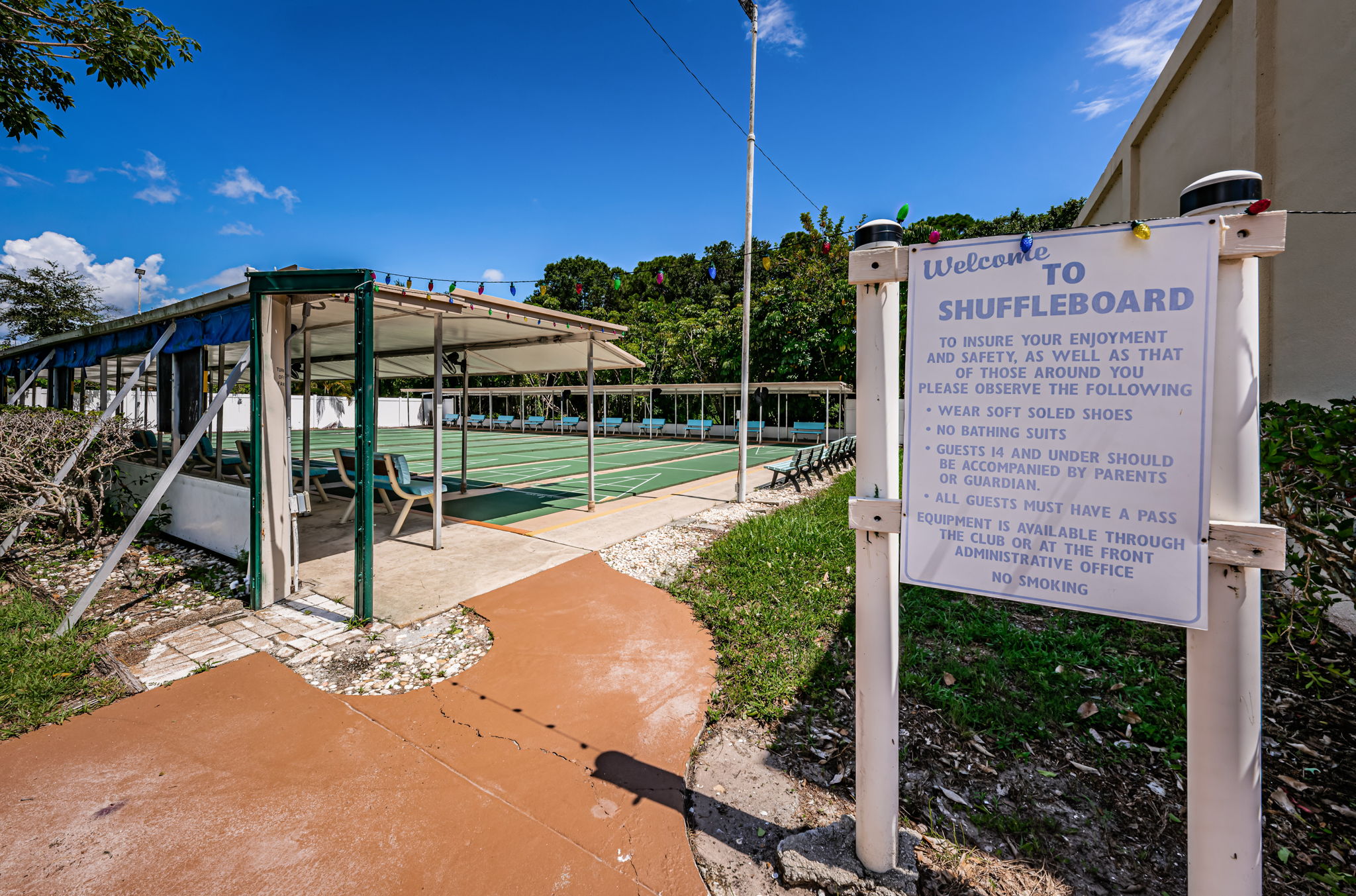 Magnolia Sun Center Shuffleboard1-1