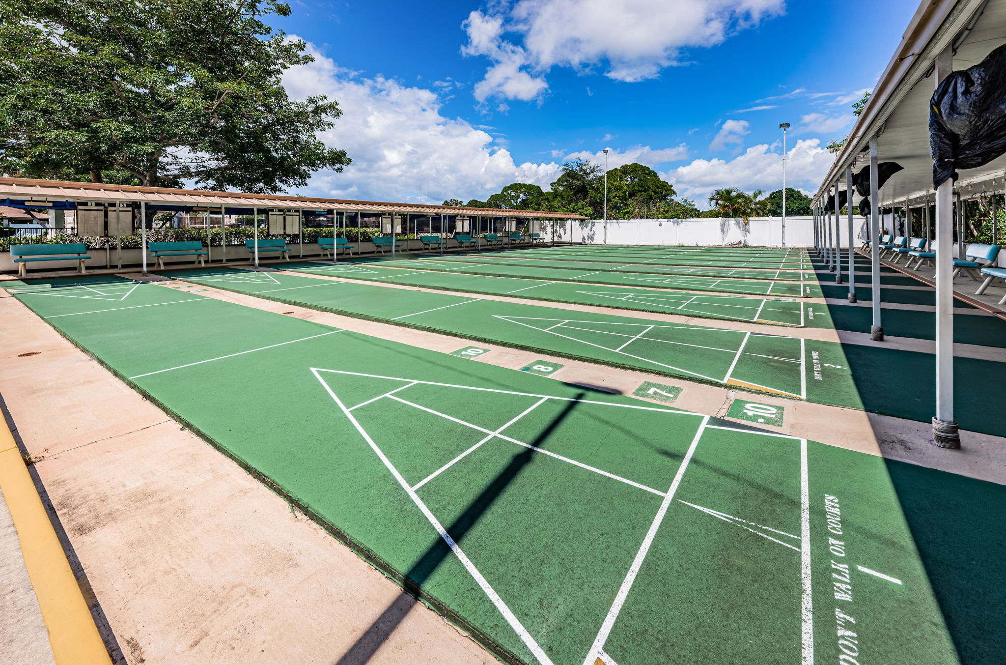 Magnolia Sun Center Shuffleboard1-3