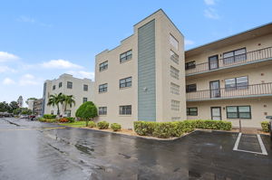 Front Exterior and Entry1