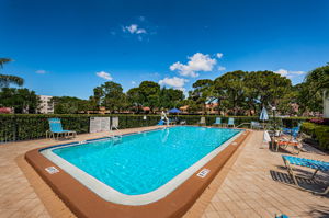 Oleander Lake Center3 Pool