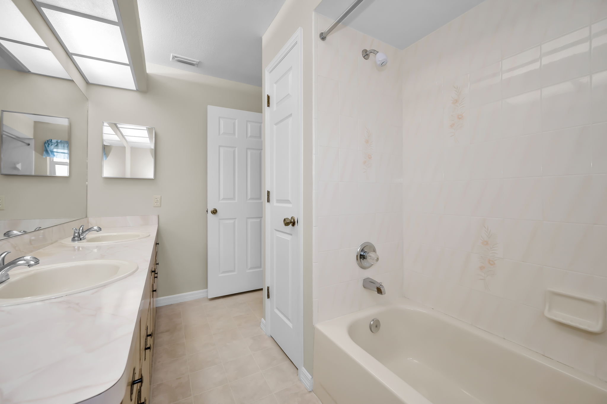 Bathroom2b