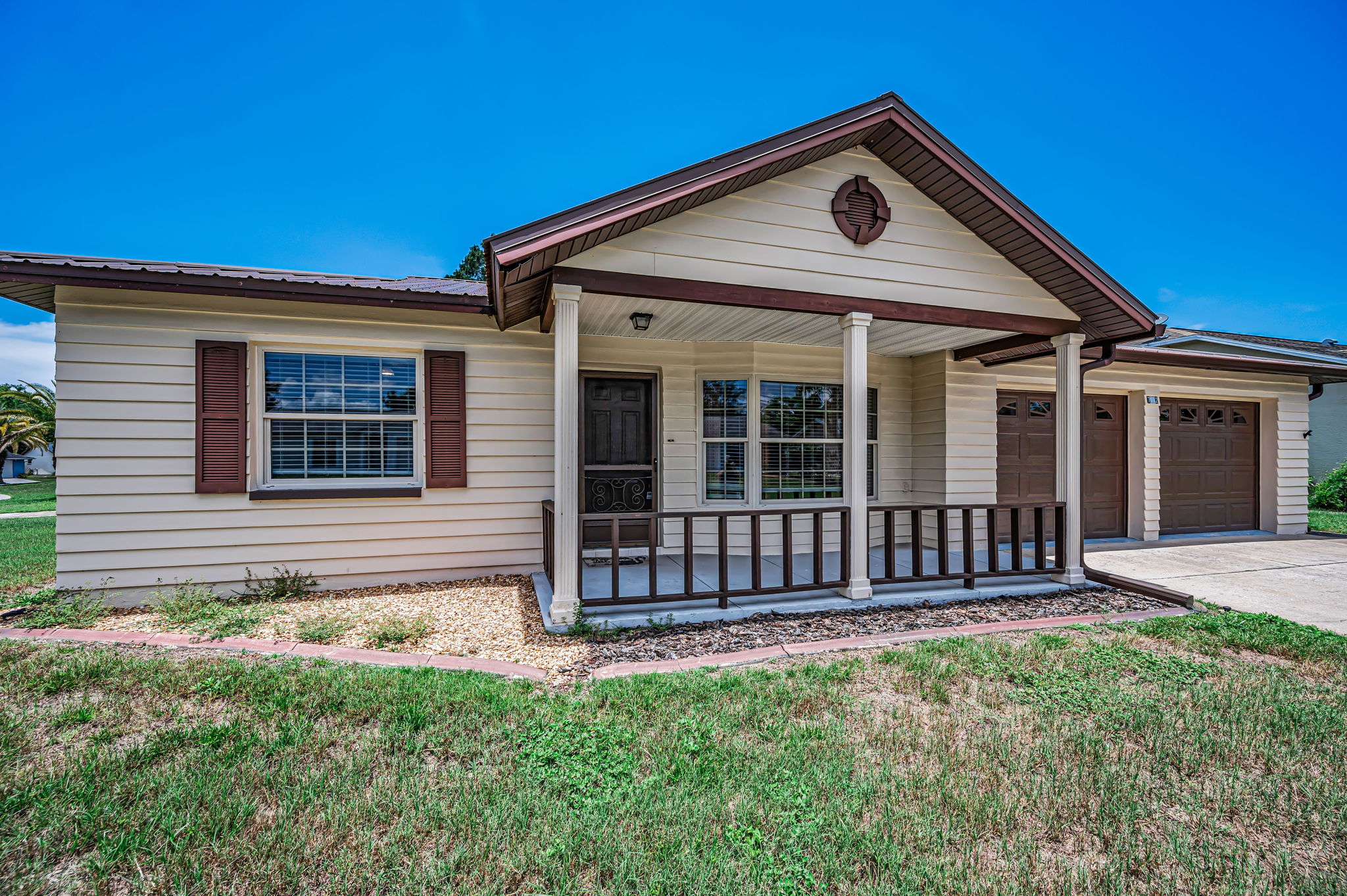 Front Exterior11