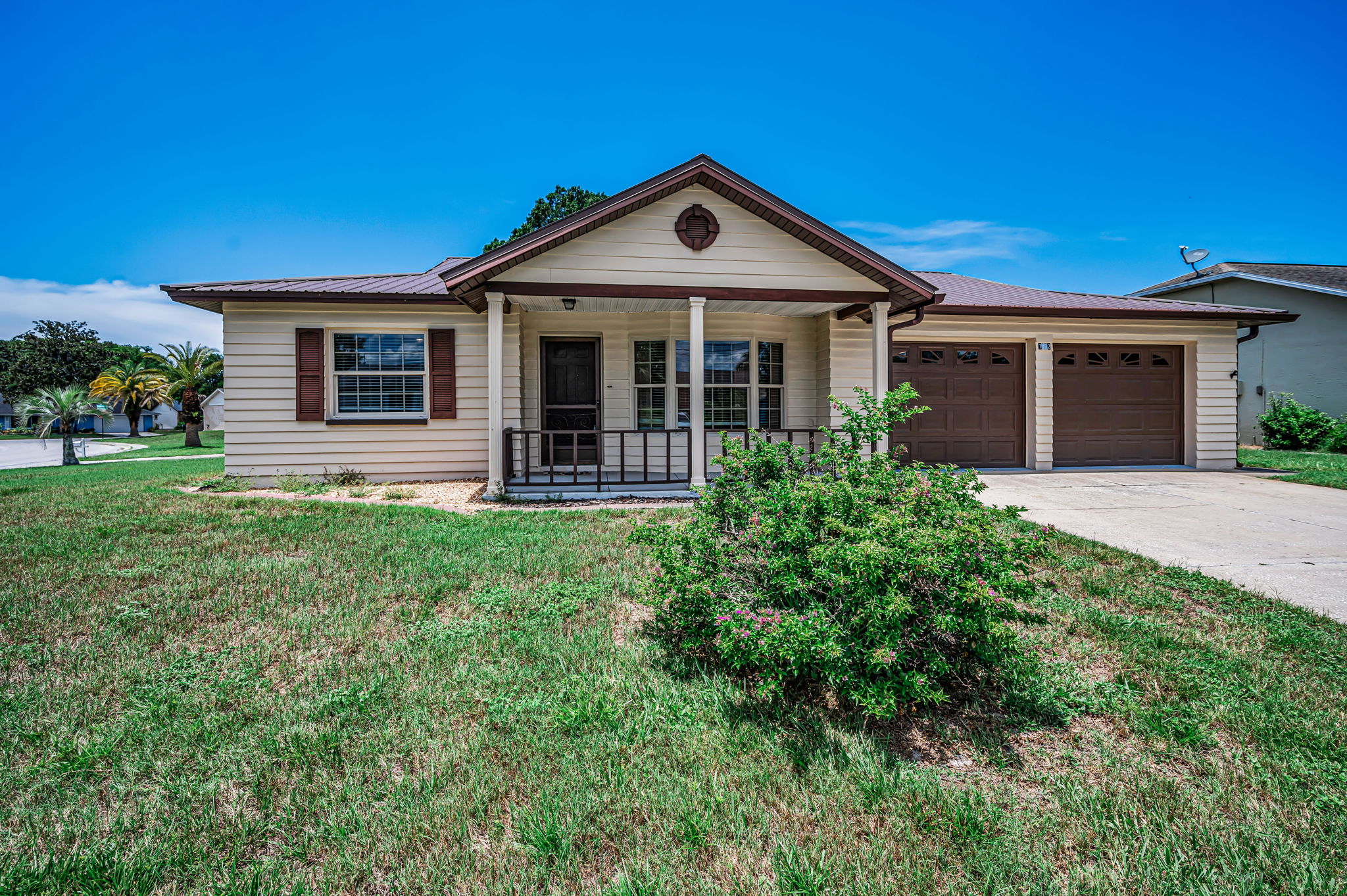 Front Exterior12