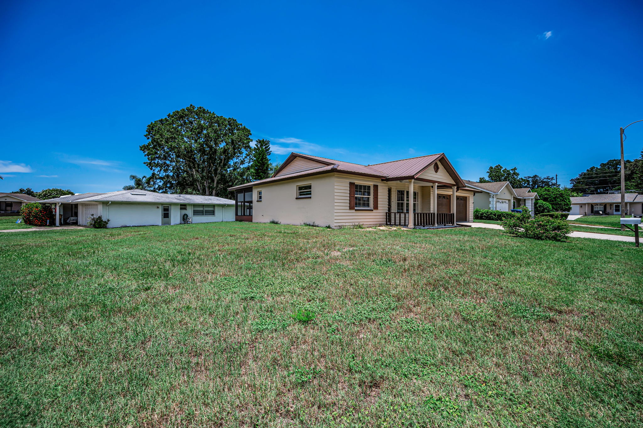 Front Exterior13