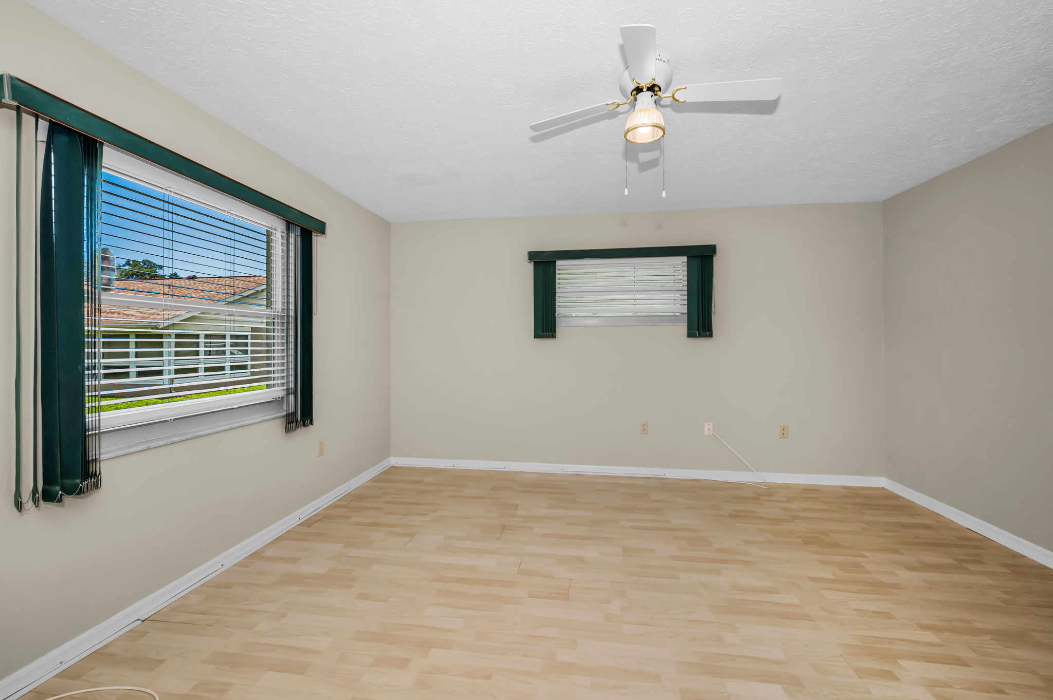 Primary Bedroom1a