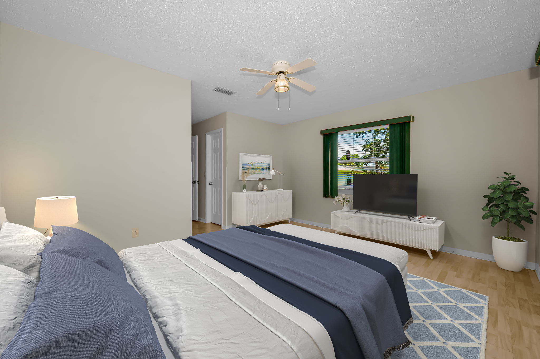 Primary Bedroom1b