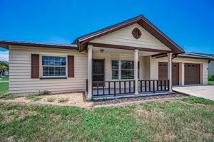Front Exterior11