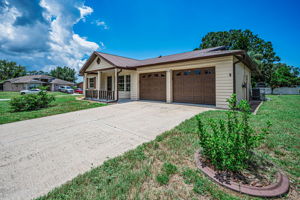 Front Exterior31