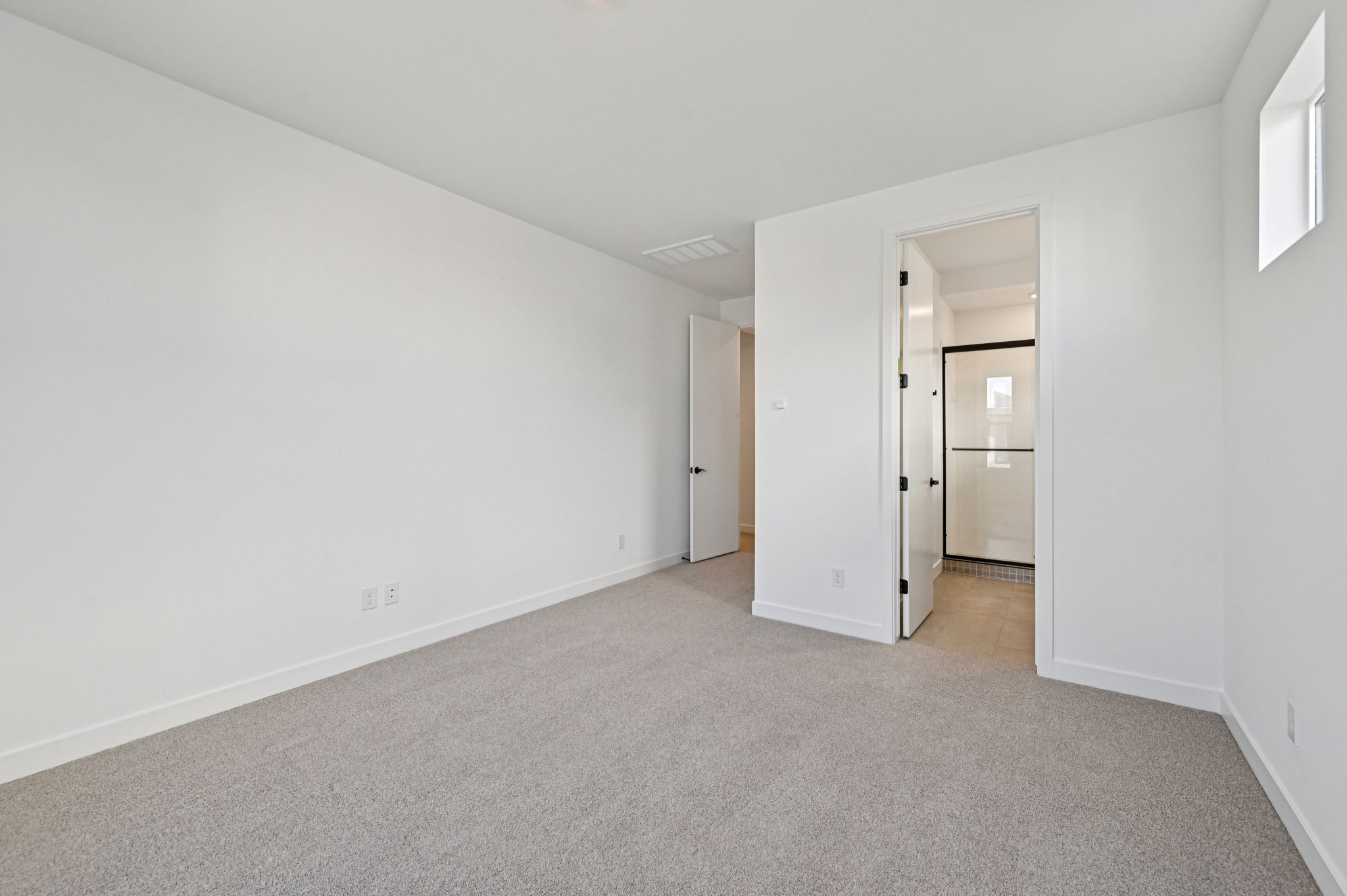 7956 W GRISWOLD RD-016
