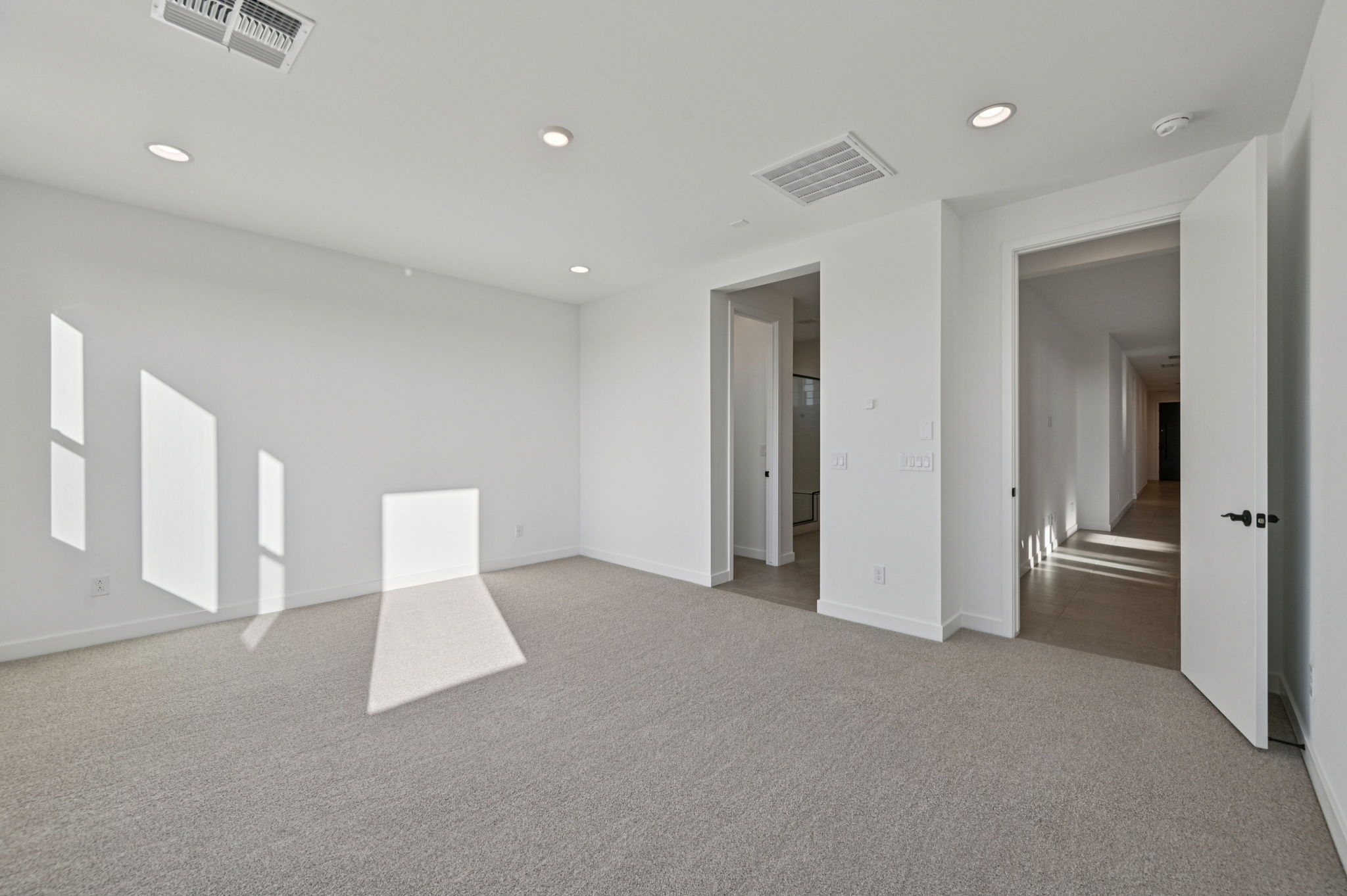 7956 W GRISWOLD RD-030