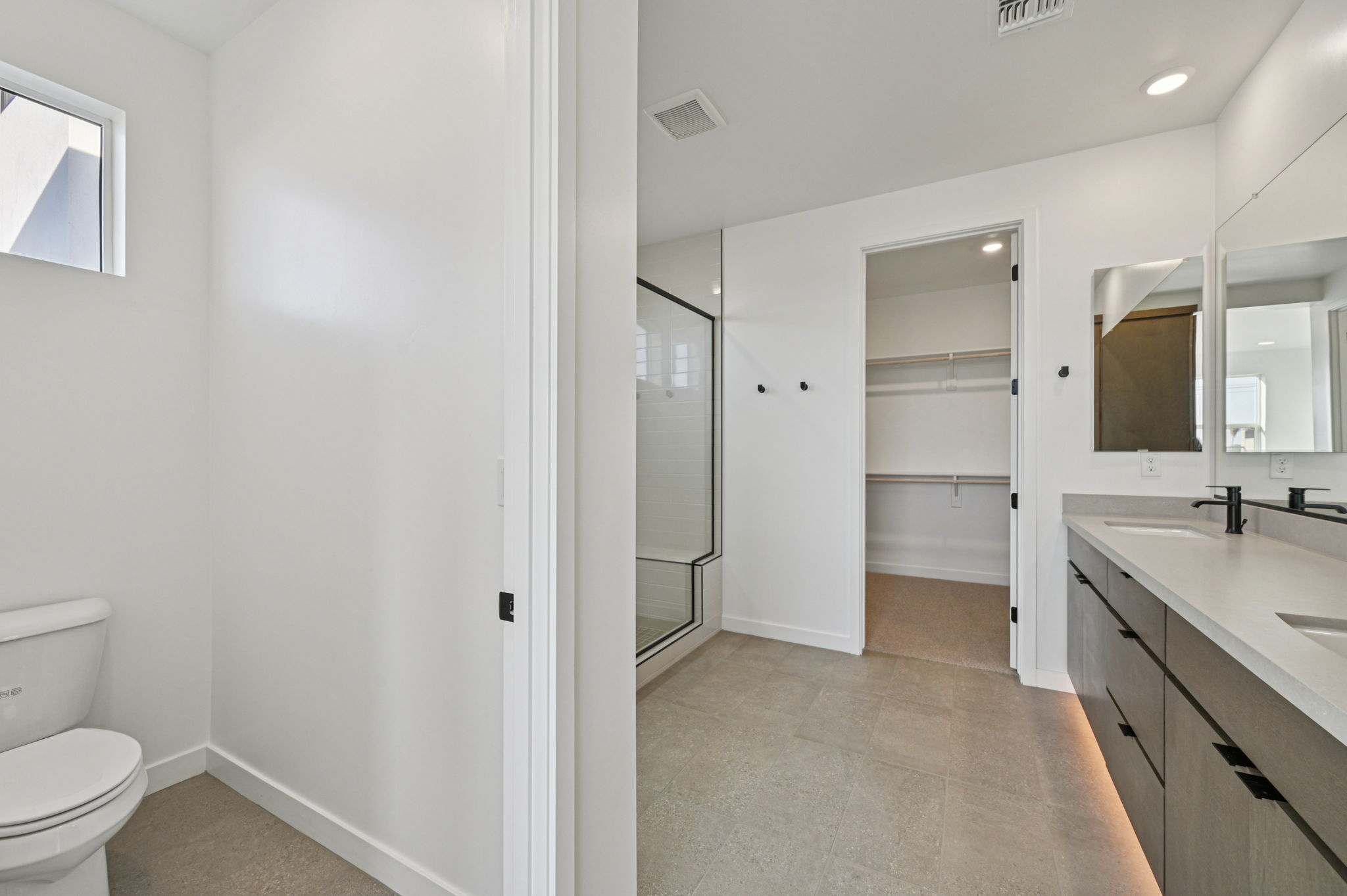 7956 W GRISWOLD RD-031