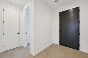 7956 W GRISWOLD RD-013