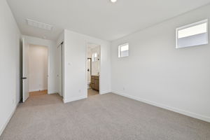 7956 W GRISWOLD RD-015