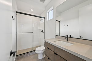 7956 W GRISWOLD RD-017