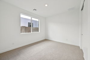7956 W GRISWOLD RD-018