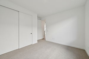 7956 W GRISWOLD RD-019
