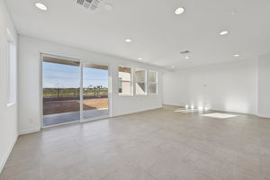 7956 W GRISWOLD RD-027