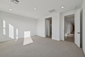 7956 W GRISWOLD RD-030