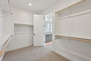 7956 W GRISWOLD RD-038