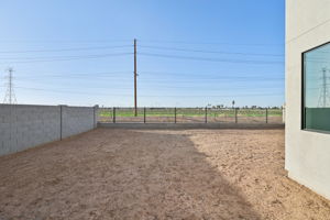 7956 W GRISWOLD RD-040