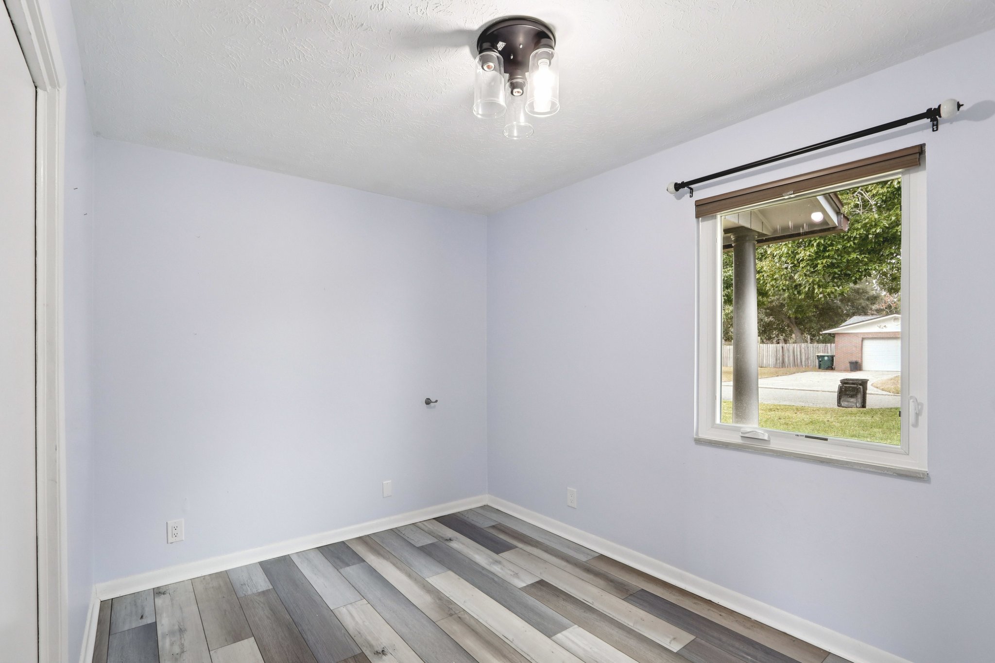 Jolliet Dr-S1202-019.jpg