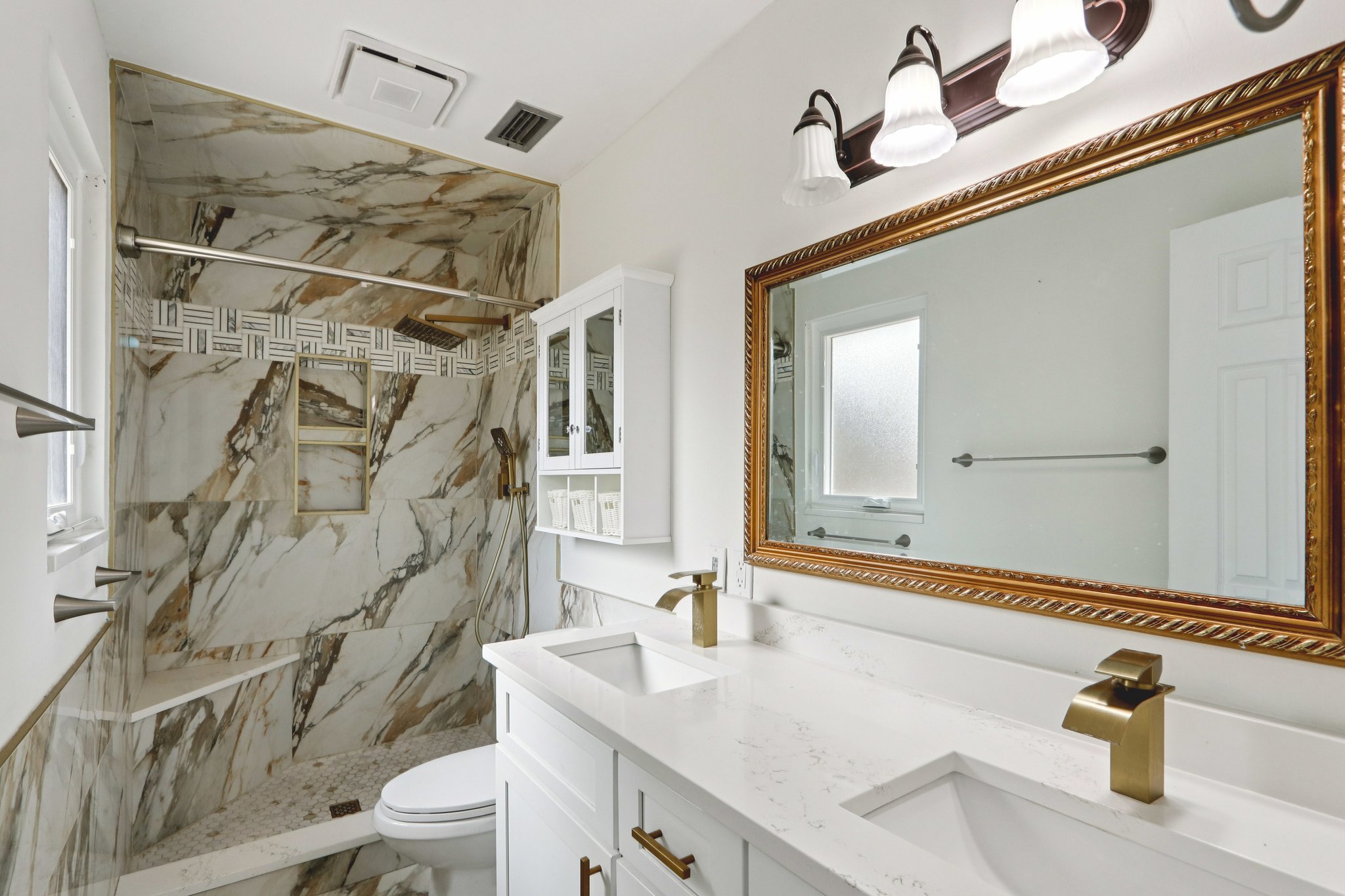 Jolliet Dr-S1202-025.jpg