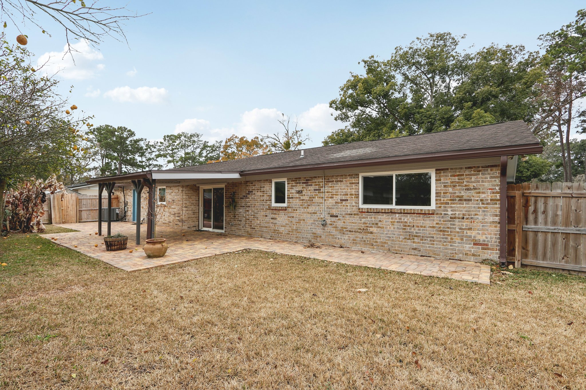 Jolliet Dr-S1202-031.jpg