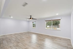 Jolliet Dr-S1202-007.jpg