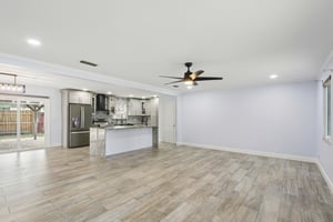 Jolliet Dr-S1202-008.jpg