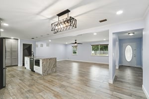 Jolliet Dr-S1202-009.jpg