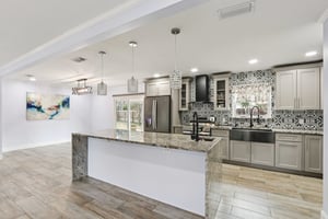 Jolliet Dr-S1202-015.jpg