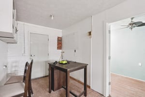 Jolliet Dr-S1202-027.jpg