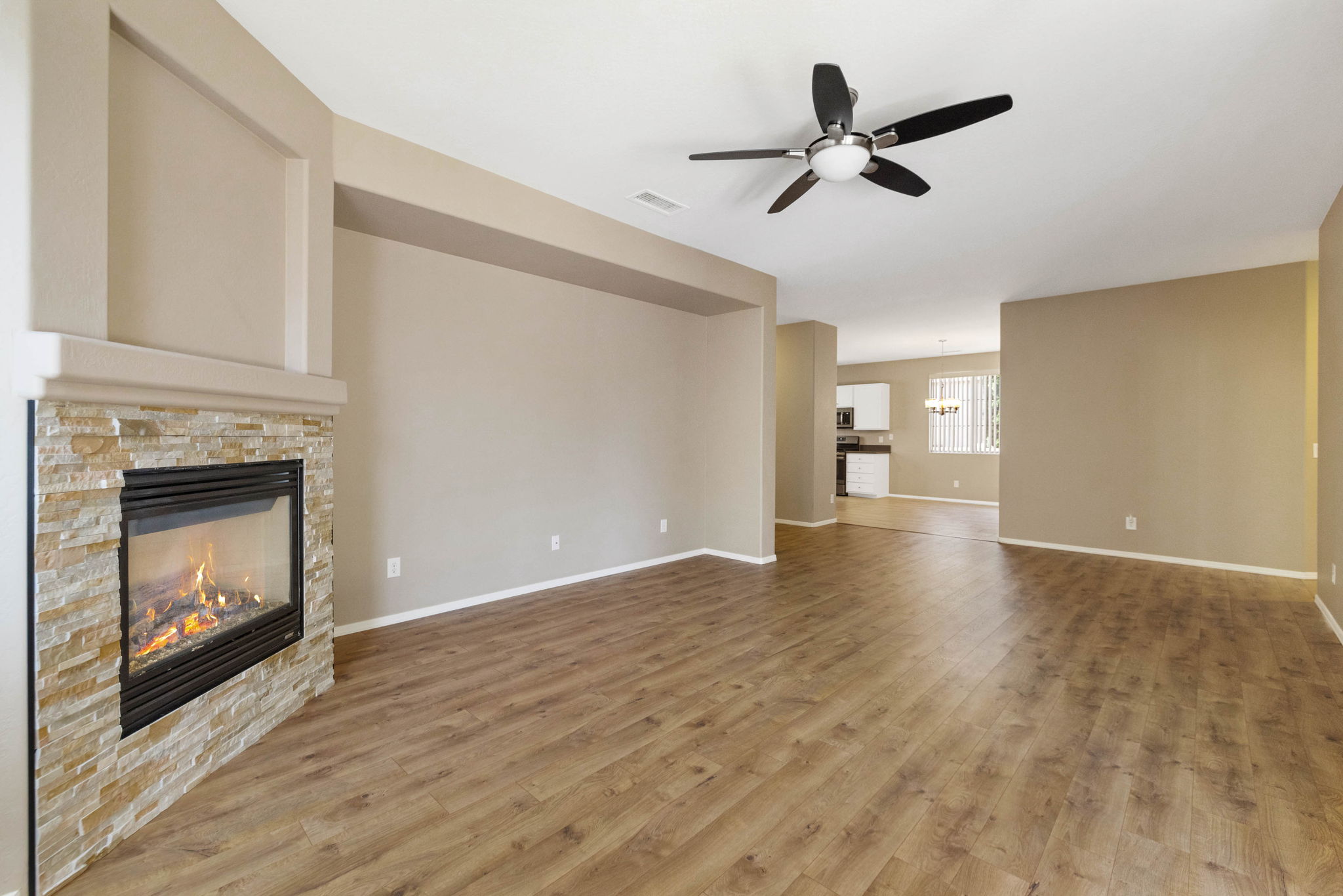 Living Room (4)