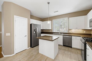 Kitchen (2)