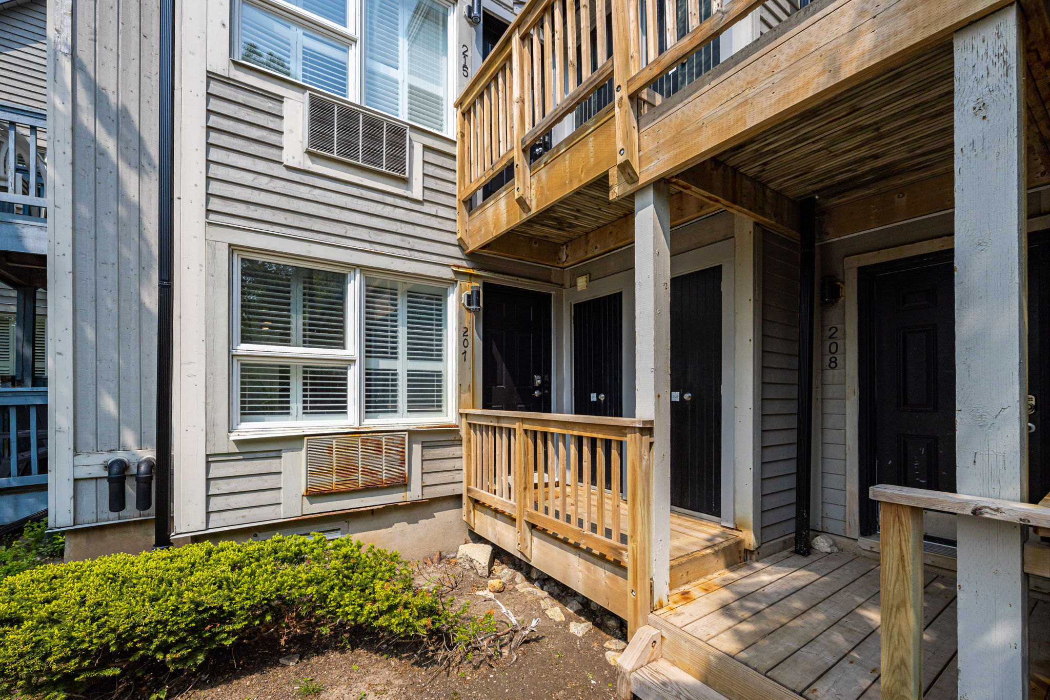 Blue Mountain property showcase — delivered property photograph 28