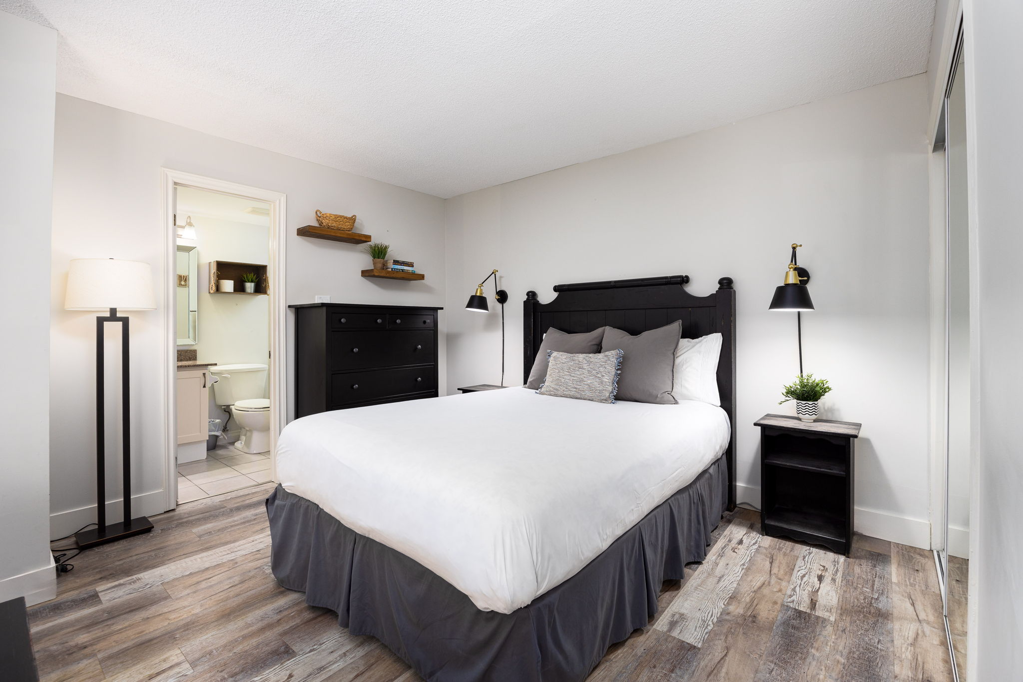 Blue Mountain property showcase — delivered property photograph 9