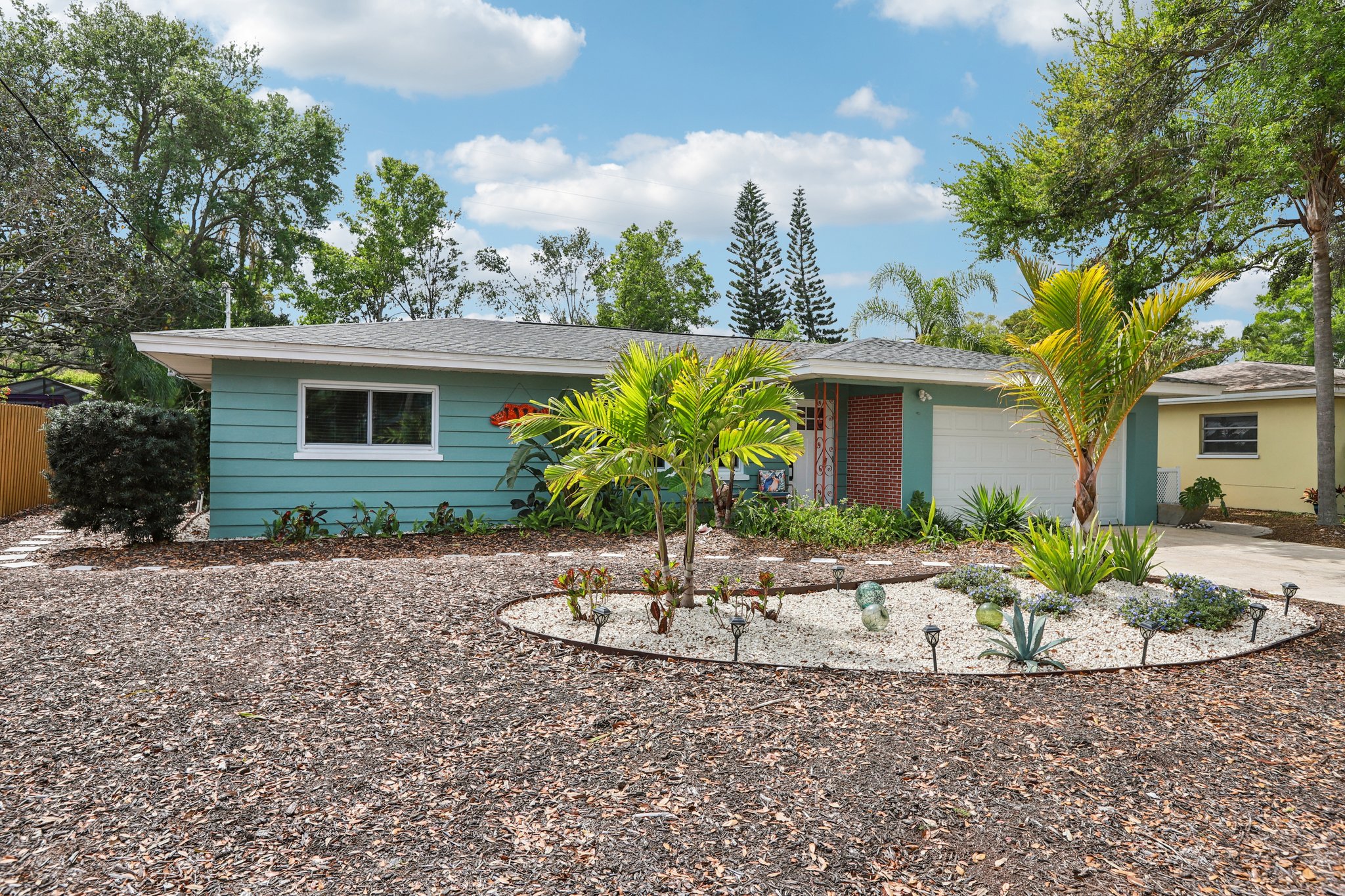 Lakeside Dr-S1703-004.jpg