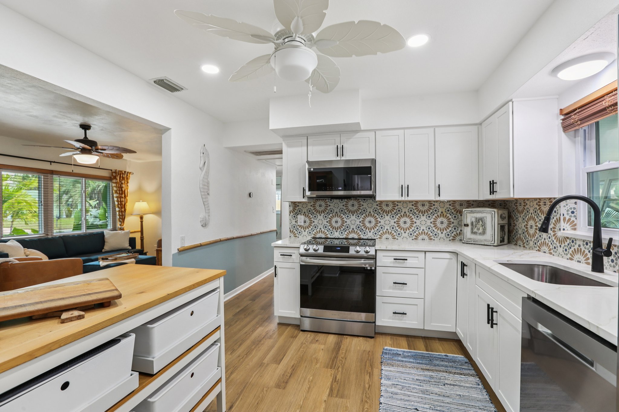 Lakeside Dr-S1703-021.jpg