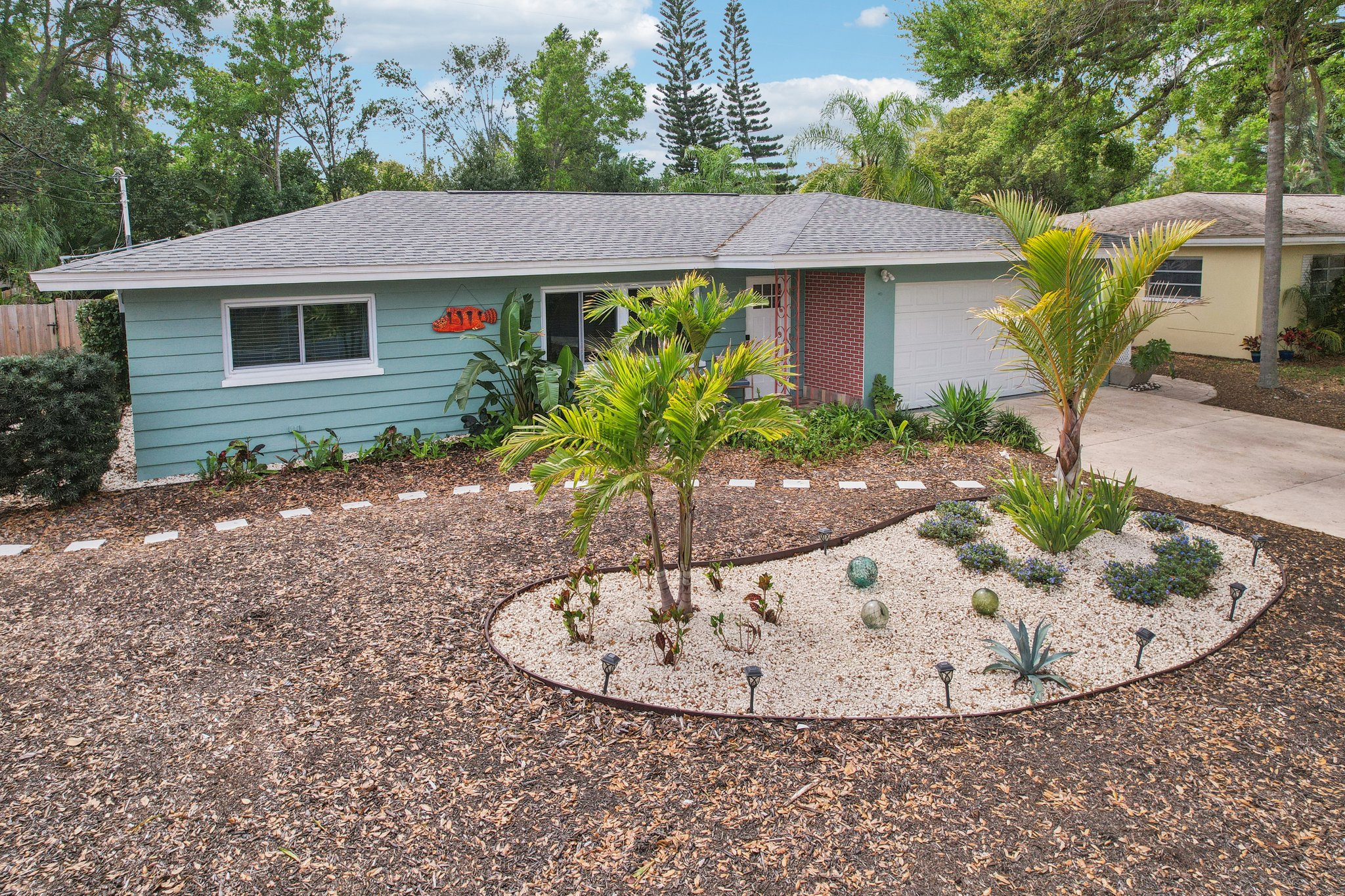 Lakeside Dr-S1703-055.jpg