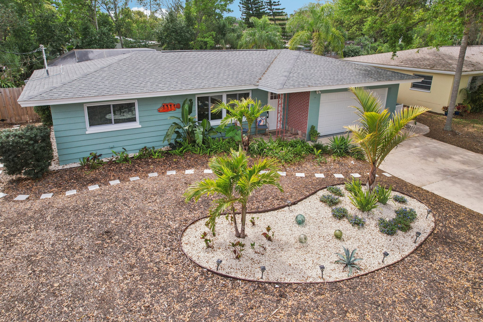 Lakeside Dr-S1703-056.jpg