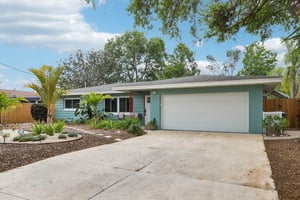 Lakeside Dr-S1703-001.jpg