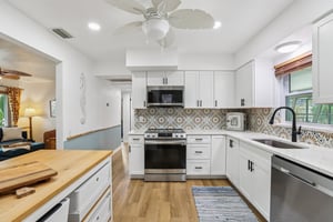 Lakeside Dr-S1703-020.jpg